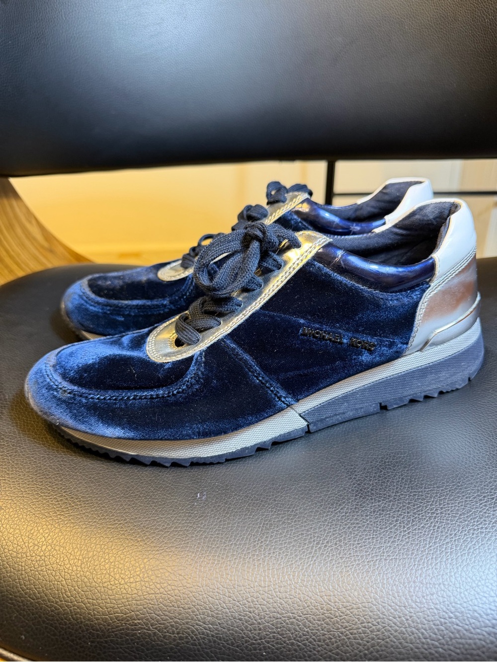 Michael KORS ALLIE Admiral Blue Velvet SIlver Logo Sneakers Size 8M
